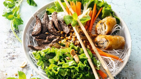 26241_recette-de-bo-bun-savourez-la-salade-de-boeuf-vietnamienne-authentique.webp